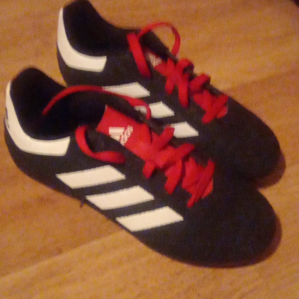 Youth Adidas Black Baseball cleats s 13.5